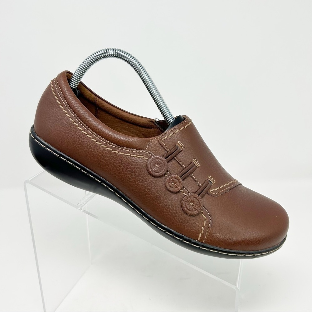 Clarks Ashland Effie Brown Leather Casual Comfort Slip On Loafers Size 9.5